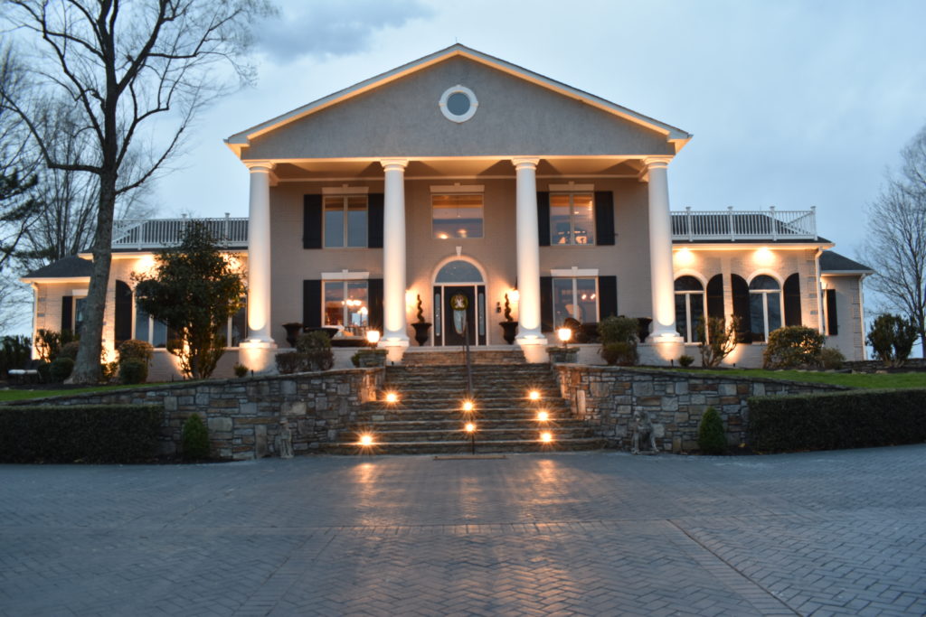 Choosing an Outdoor Lighting Company in Nashville